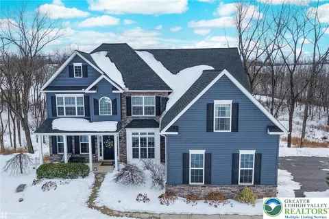 6726 Ryan Ct, Orefield, PA 18069