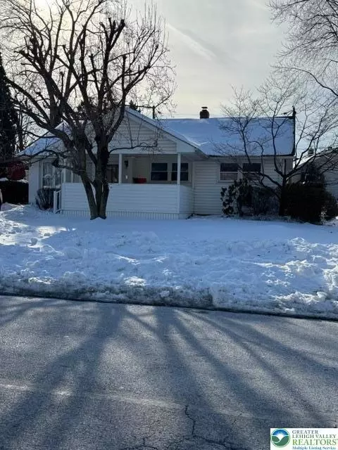 512 College Dr, Allentown, PA 18104