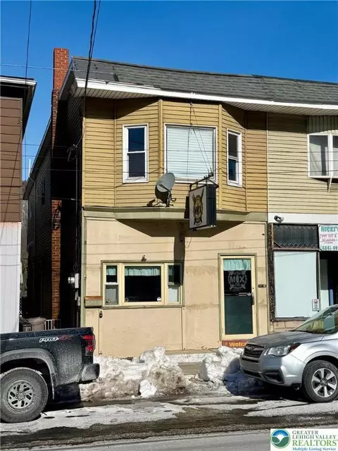 106 E Catawissa St, Nesquehoning, PA 18240