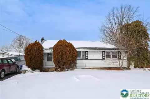 916 Race St, Catasauqua, PA 18032