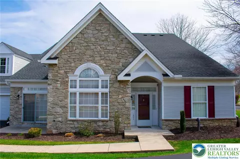 1895 Gregory Pl, Hellertown, PA 18055