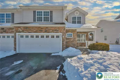 812 S Fork Dr, Forks Twp, PA 18040