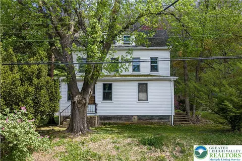 782 Uniontown Rd, Lopatcong, NJ 08865