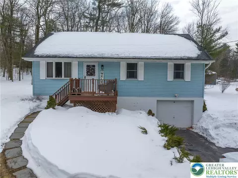 450 Blue Ridge Rd, Saylorsburg, PA 18353