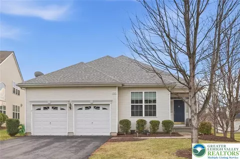 2064 Kingsview Rd, Macungie, PA 18062
