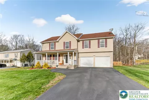 2711 Oak View Ln, Coolbaugh Twp, PA 18466