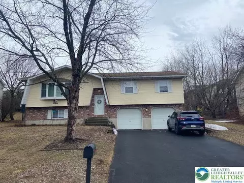271 Park Ter #COURT, Bath, PA 18014
