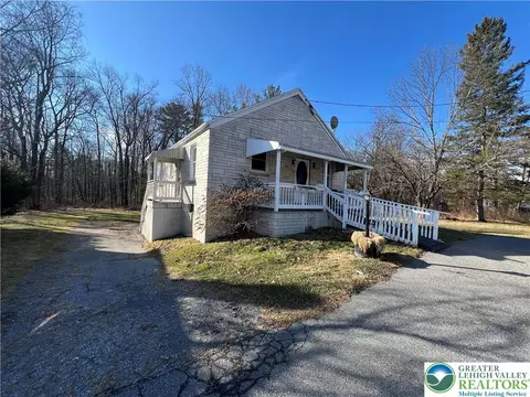 3749 Mountain View Dr, Danielsville, PA 18038