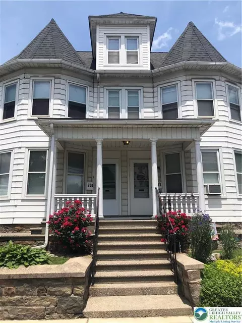 701 Pen Argyl St, Pen Argyl, PA 18072