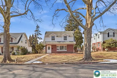 935 Buttonwood St, Emmaus, PA 18049