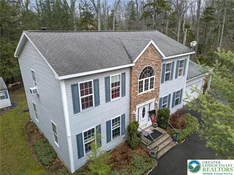 216 Pheasant Pl, Coolbaugh Twp, PA 18466