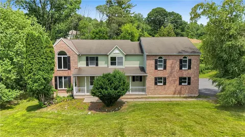 15 Spring Water Ct, Easton, PA 18042