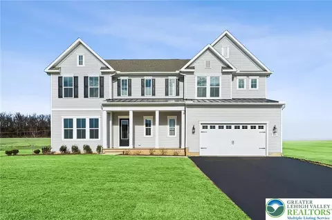 5683 Frederick Dr, Freemansburg, PA 18017