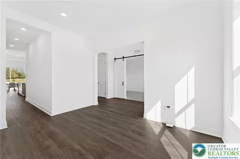 Entry Way - 6851 Smith Ct, Bath, PA 18014 photo 3 of 4