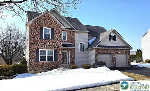 4513 Troxell Dr, Egypt, PA 18052