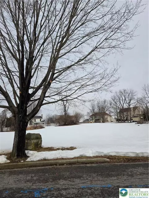 1168 Dewalt Dr, Easton, PA 18040
