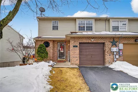 52 Olde Penn Dr, Easton, PA 18045