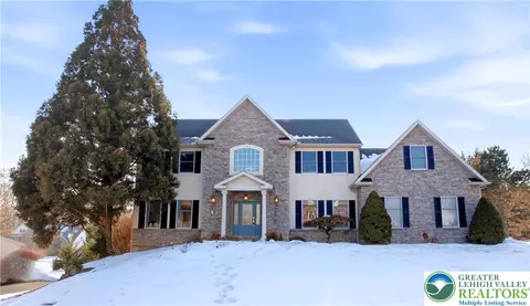 6285 Whitetail Dr, Coopersburg, PA 18036