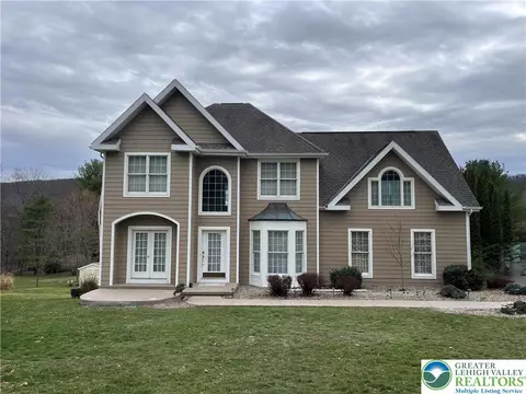 6 Jackson Rd, Pottsville, PA 17901