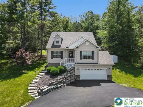 401 Pierce Ln, East Stroudsburg, PA 18301