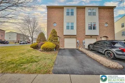 1 Olde Penn, Palmer Township, PA 18045