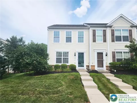 1551 Artisan Ct, Breinigsville, PA 18031