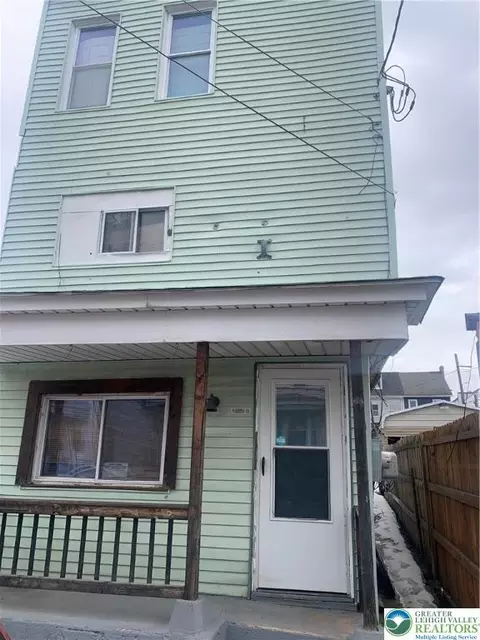 227 Chestnut St, Shenandoah, PA 17976