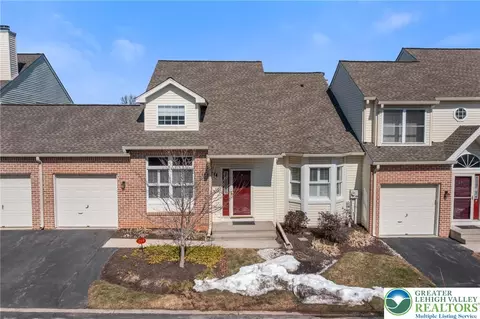 249 Ridings Cir, Macungie, PA 18062