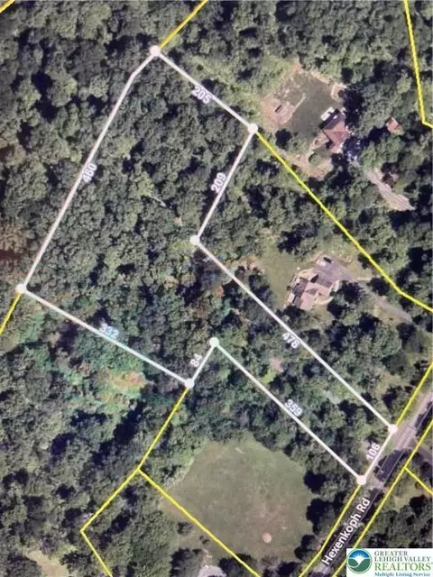 590 Hexenkopf - Rd, Williams Twp, PA 18055