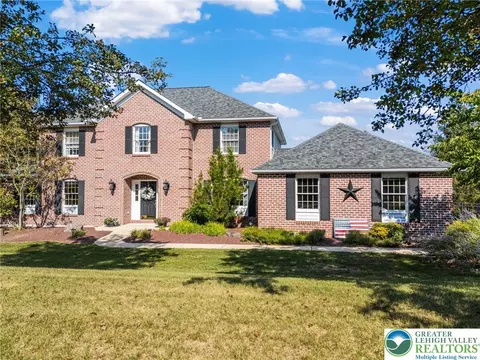 3519 Sharon Cir, Schnecksville, PA 18078