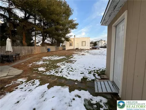 Exterior - 139 Main St, Hellertown, PA 18055 photo 2 of 4