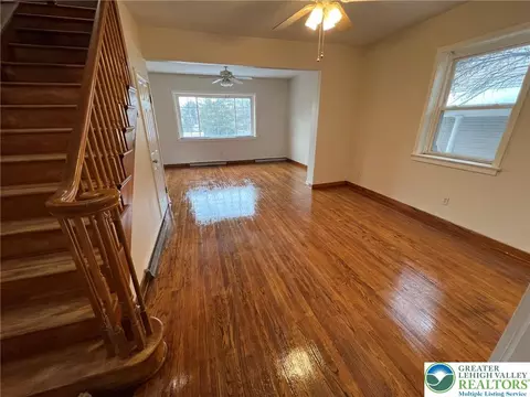 Living - 139 Main St, Hellertown, PA 18055 photo 1 of 2