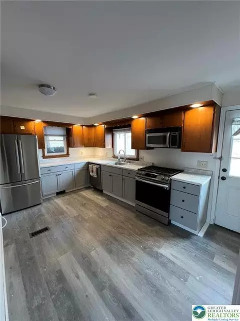 Kitchen - 139 Main St, Hellertown, PA 18055 photo 1 of 1