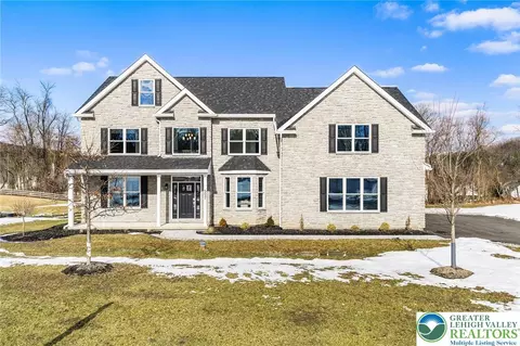 5031 Hunter Ln, Emmaus, PA 18049