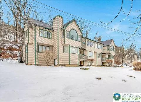 312 Hollow Rd #36, East Stroudsburg, PA 18302