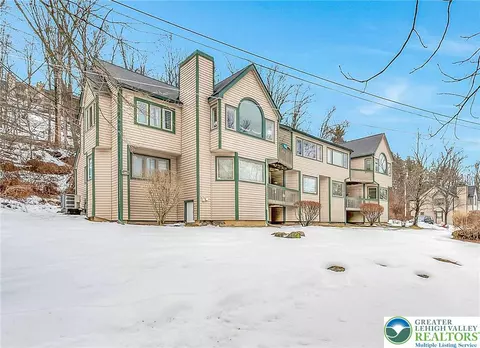 312 Hollow Rd #36, East Stroudsburg, PA 18302