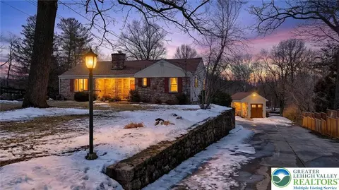3535 Altonah Rd, Bethlehem, PA 18017