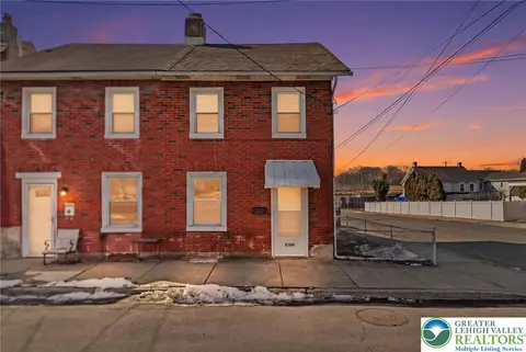 1028 Railroad St, Catasauqua, PA 18032