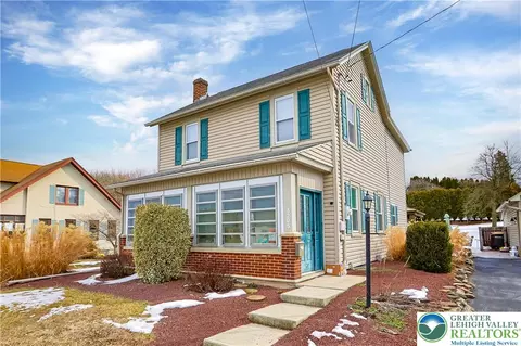 4205 Roosevelt St, Egypt, PA 18052