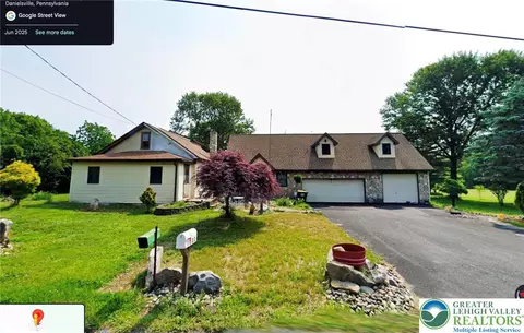 1302 Blue Mountain Dr, Danielsville, PA 18038