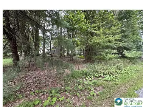 1151 Lexington Ave #38, Coolbaugh Twp, PA 18344