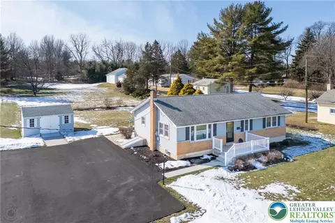 1800 Minesite Rd, Allentown, PA 18103