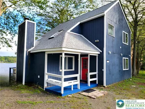 3172 Carobeth Dr, Coolbaugh Twp, PA 18466