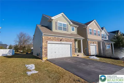 2115 Huntington Ln, Easton, PA 18040