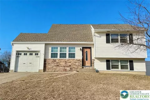 3041 Hermitage Ave, Easton, PA 18045