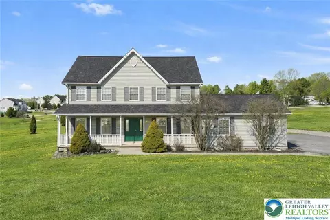 104 Corine Way, Saylorsburg, PA 18353