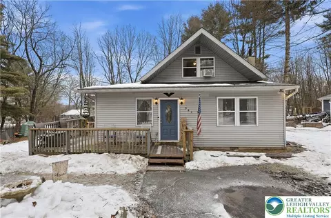 542 Highland Dr, East Stroudsburg, PA 18302