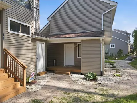 Exterior - 3322 Windermere Dr, Saw Creek, PA 18324 photo 8 of 26