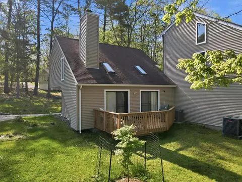 Exterior - 3322 Windermere Dr, Saw Creek, PA 18324 photo 19 of 26