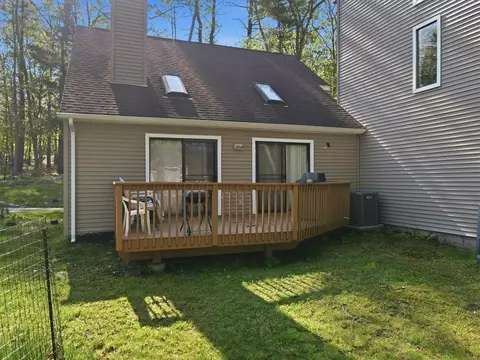 Exterior - 3322 Windermere Dr, Saw Creek, PA 18324 photo 14 of 26
